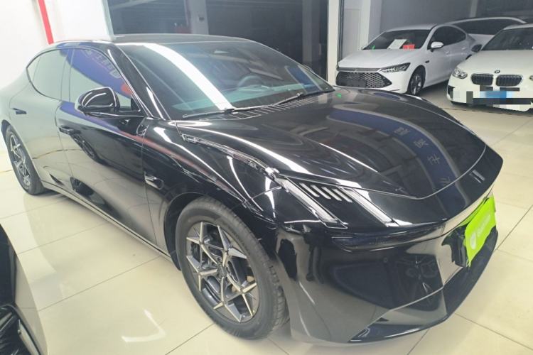 Used Lynk & Co Z10 2025 71 kWh 602 km Range Rear-Wheel Drive Pro
