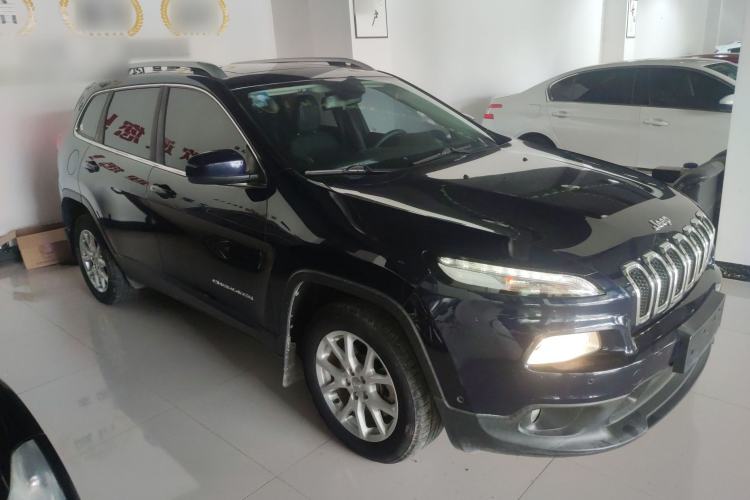 Used  Cherokee 2017 2.0L Superior Edition
