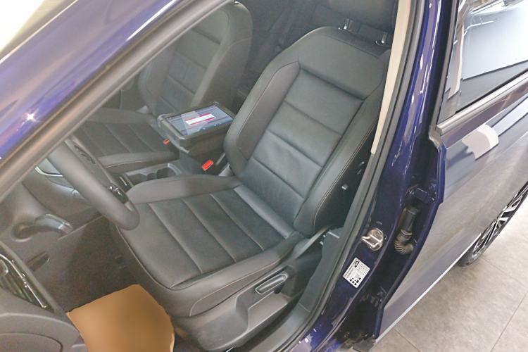 Used Volkswagen T-ROC 2021 280TSI DSG Two-Wheel Drive Comfort Connect Edition
