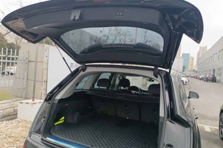 Used Audi Q7 2023 45 TFSI quattro S line Sport model