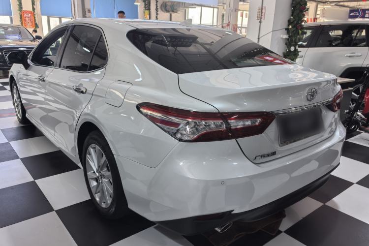 Used Toyota Camry 2021 2.0G Luxury Edition
