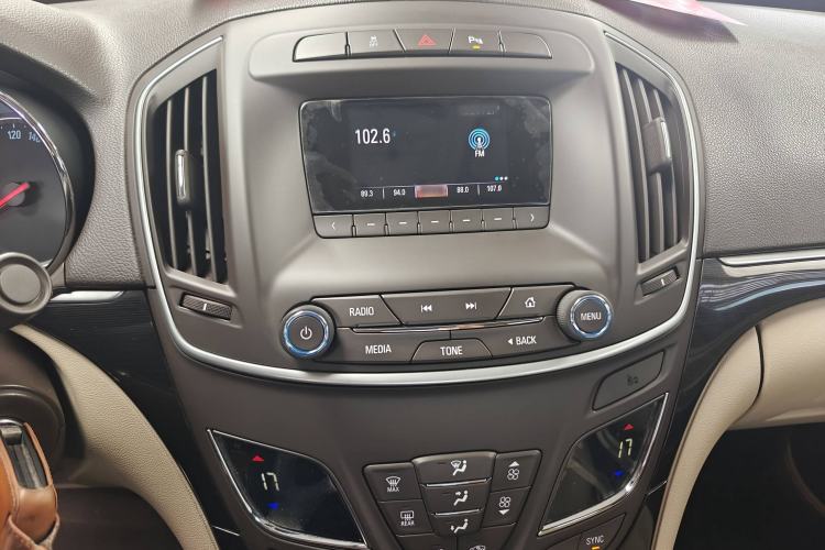 Used Buick Regal 2015 2.0L Leading Fashion Edition
