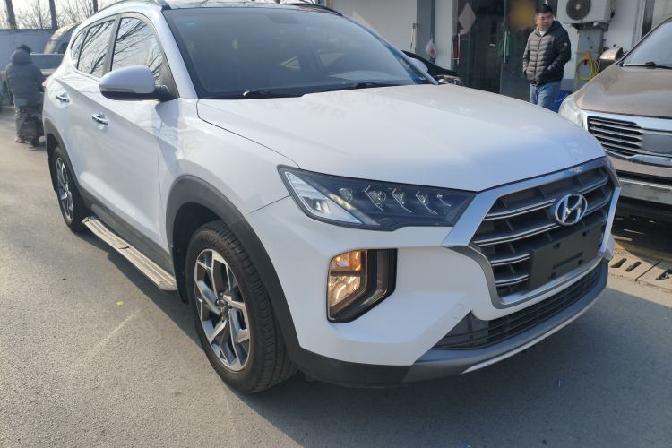 Used Hyundai Tucson 2019 280TGDi Dual-Clutch Two-Wheel Drive Fashion Edition China VI Standard
