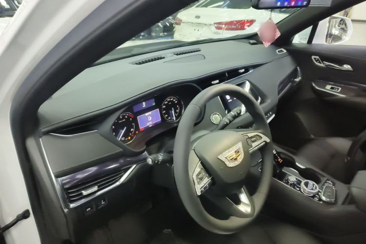 Used Cadillac XT4 2021 28T Two-Wheel Drive Tech Edition