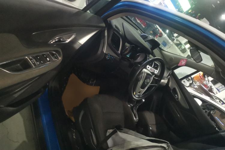 Used Buick Encore 2015 1.4T Automatic Two-Wheel Drive Urban Elite Version