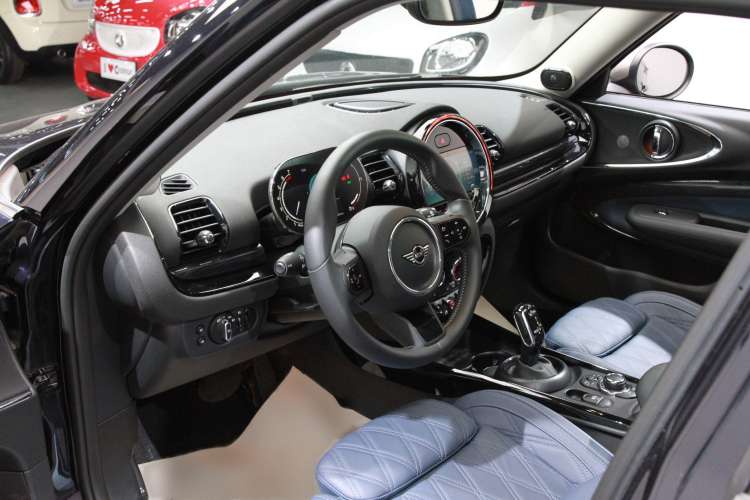 Used  Clubman 2023 1.5T COOPER Connoisseur
