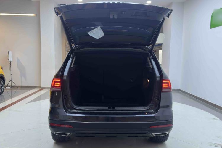 Used Volkswagen Tharu 2021 280TSI Two-Wheel-Drive Luxury Plus Edition
