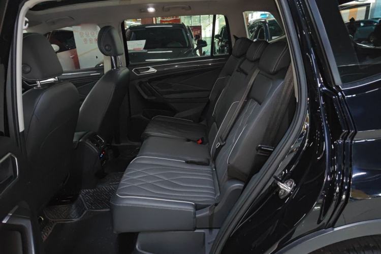 Used Volkswagen Tiguan L 2022 380TSI Automatic All-Wheel Drive R-Line Enhanced Comfort 7-Seater