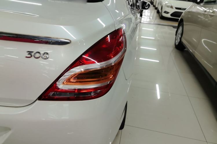 Used Peugeot 308 2014 Enjoy Edition Classic 1.6L Automatic Premium Model
