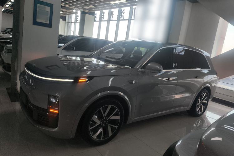 Used Li Auto L8 2023 Pro Model
