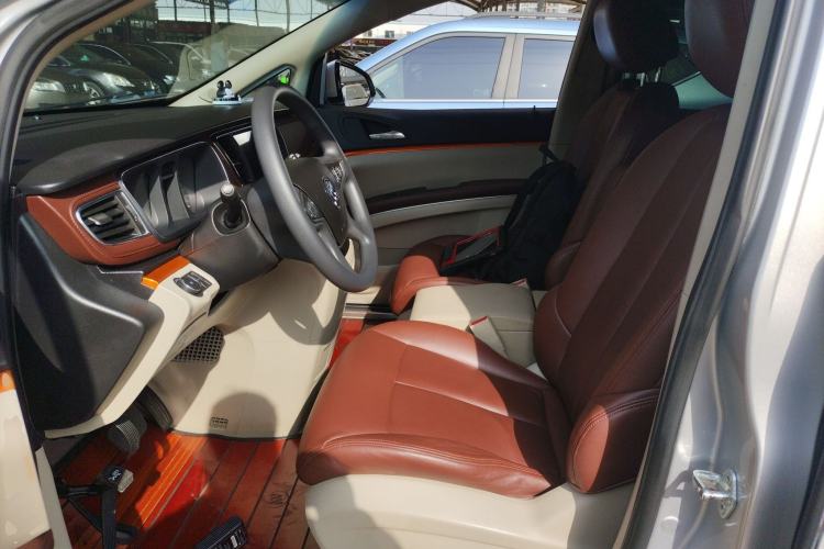 Used Buick GL8 2018 28T Comfort Model China VI Standard
