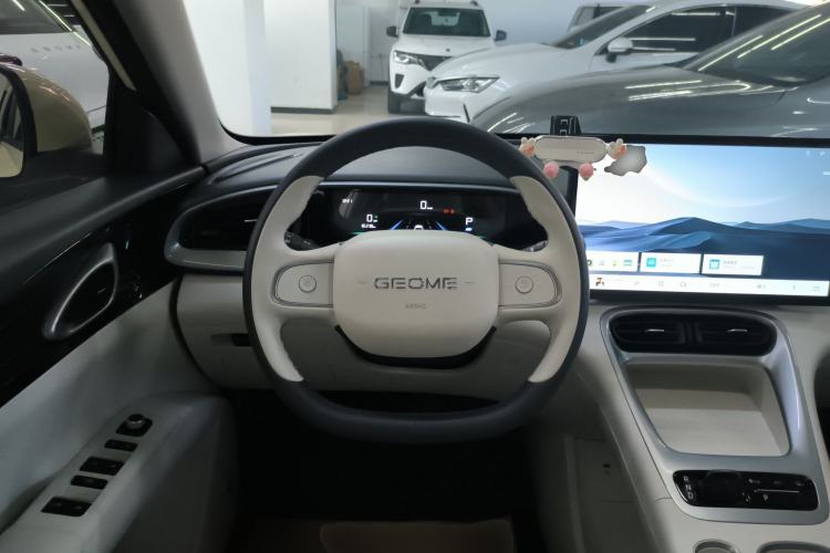 Used  Geome 2025 310km Dream Edition
