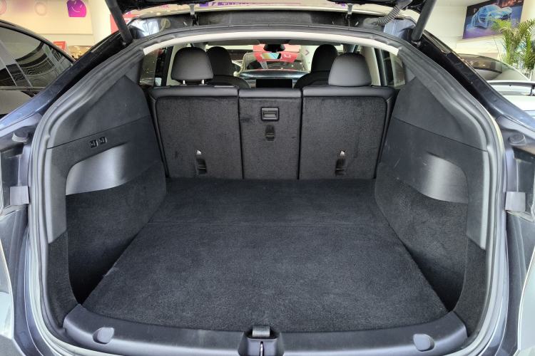 Used Tesla Model Y 2024 Rear-Wheel-Drive Version
