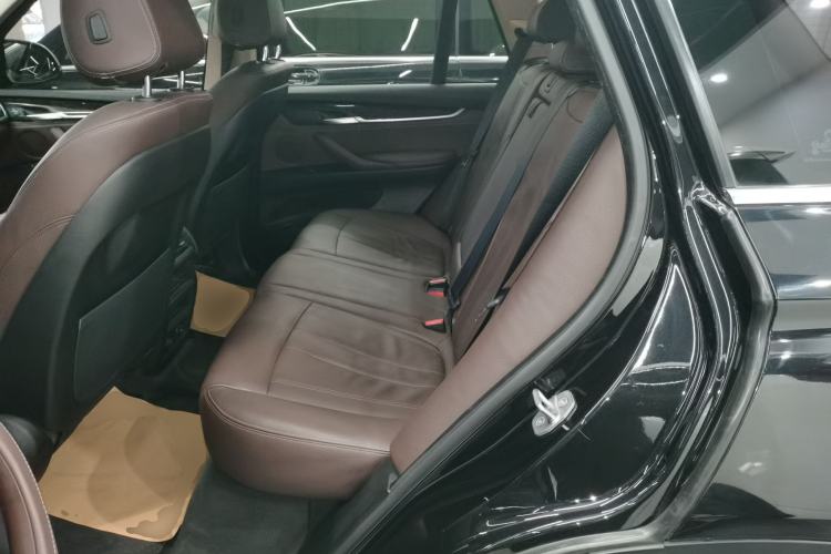 Used BMW X5 2015 xDrive28i
