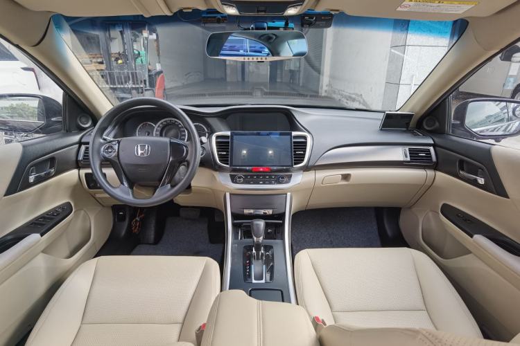 Used Honda Accord 2015 2.0L LX Comfort Edition
