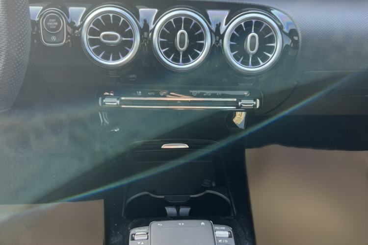 Used Mercedes-Benz A-Class 2021 A 200 L Sport Sedan Fashion Model
