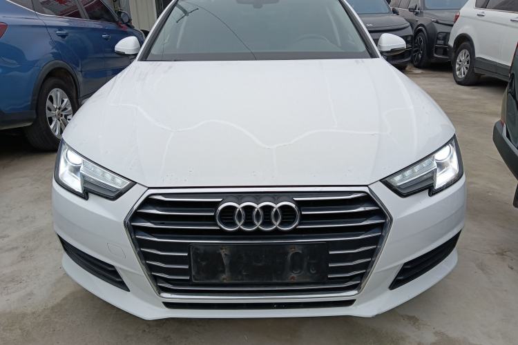 Used Audi A4L 2017 40 TFSI Ambition Edition
