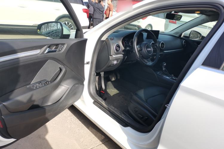 Used Audi A3 2015 Limousine 35 TFSI Millionth Anniversary Intelligent Leading Model
