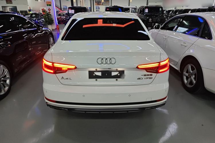 Used Audi A4L 2019 40 TFSI Fashion Edition China VI Emission Standard
