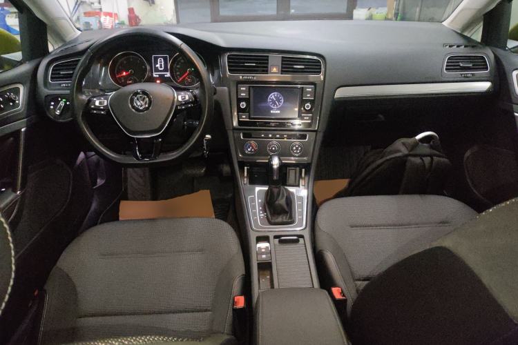 Used Volkswagen Golf 2018 1.6L Automatic Comfort Model
