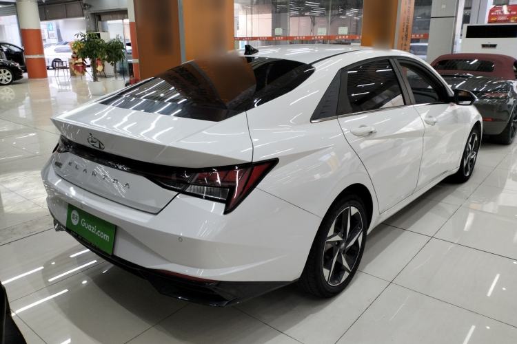 Used Hyundai Elantra 2021 1.5L CVT LUX Prestige Edition