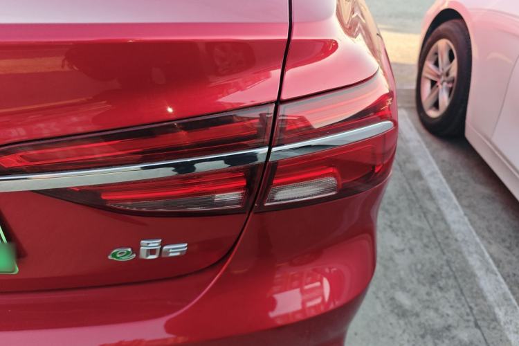 Used Roewe i6 New Energy 2017 45T Hybrid Connect & Smart Enjoyment Edition
