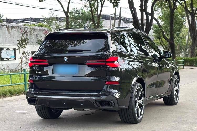 Used BMW X5 2023 xDrive 30Li Luxury M Sport Package
