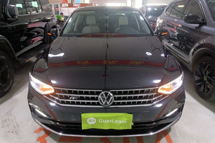 Used Volkswagen Magotan 2025 Zhongxiang Version 330TSI DSG Luxury Edition