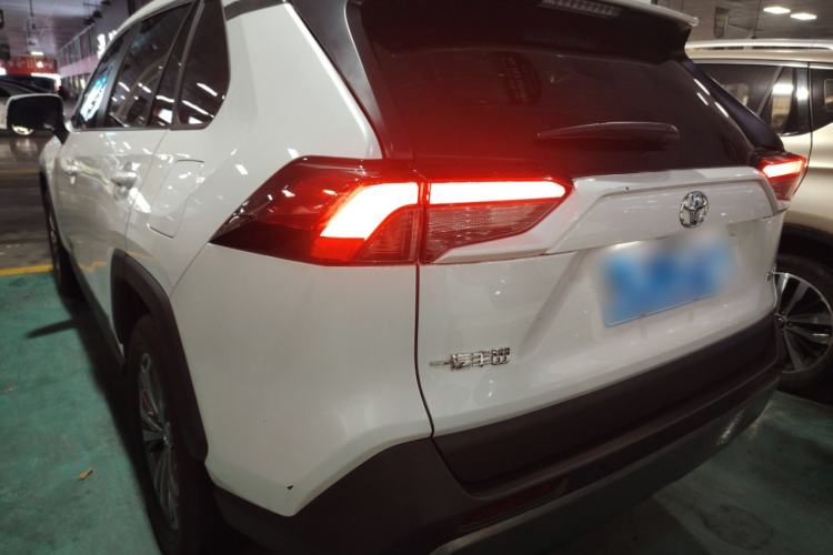 Used Toyota RAV4 2023 2.0L CVT Two-Wheel Drive Fashion Plus Edition