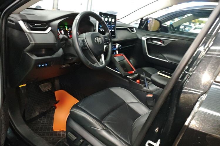 Used Toyota Wildlander 2022 2.0L CVT 4x4 Luxury PLUS Edition