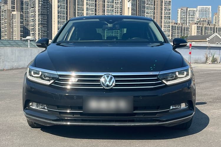 Used Volkswagen Magotan 2018 330TSI DSG Luxury Model
