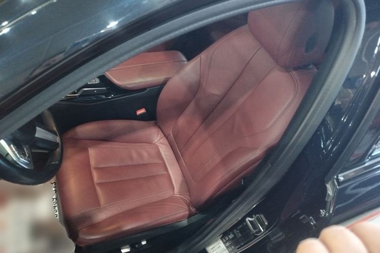 Used BMW 5 Series 2018 Facelifted 530Li xDrive M Sport Package