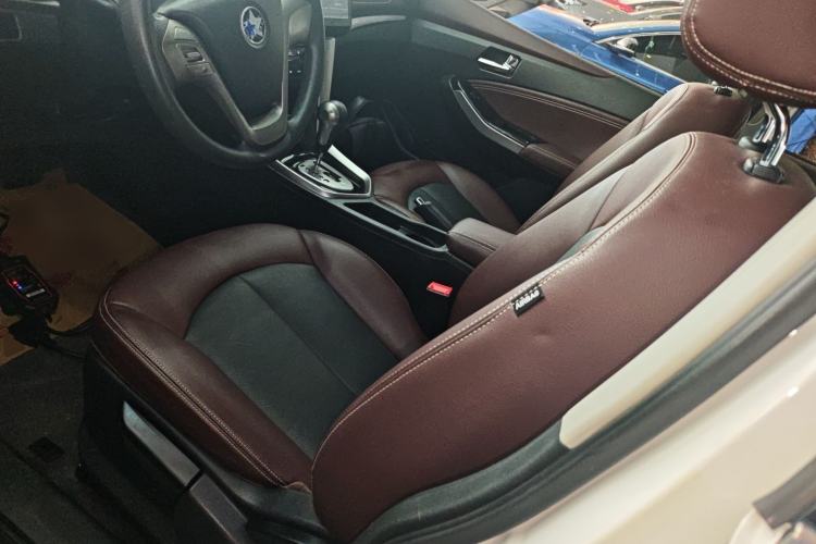 Used Venucia T70X 2016 2.0L CVT SmartFun Sport Edition