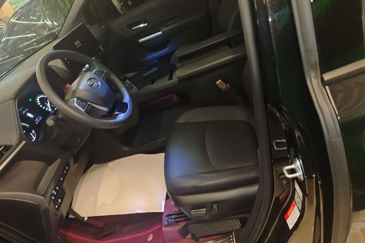 Used Toyota Sienna 2024 2.5L Hybrid Four-Wheel Drive Prestige Edition
