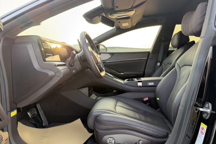 Used Denza Z9 2024 1100 km Four-Wheel Drive Pro Version