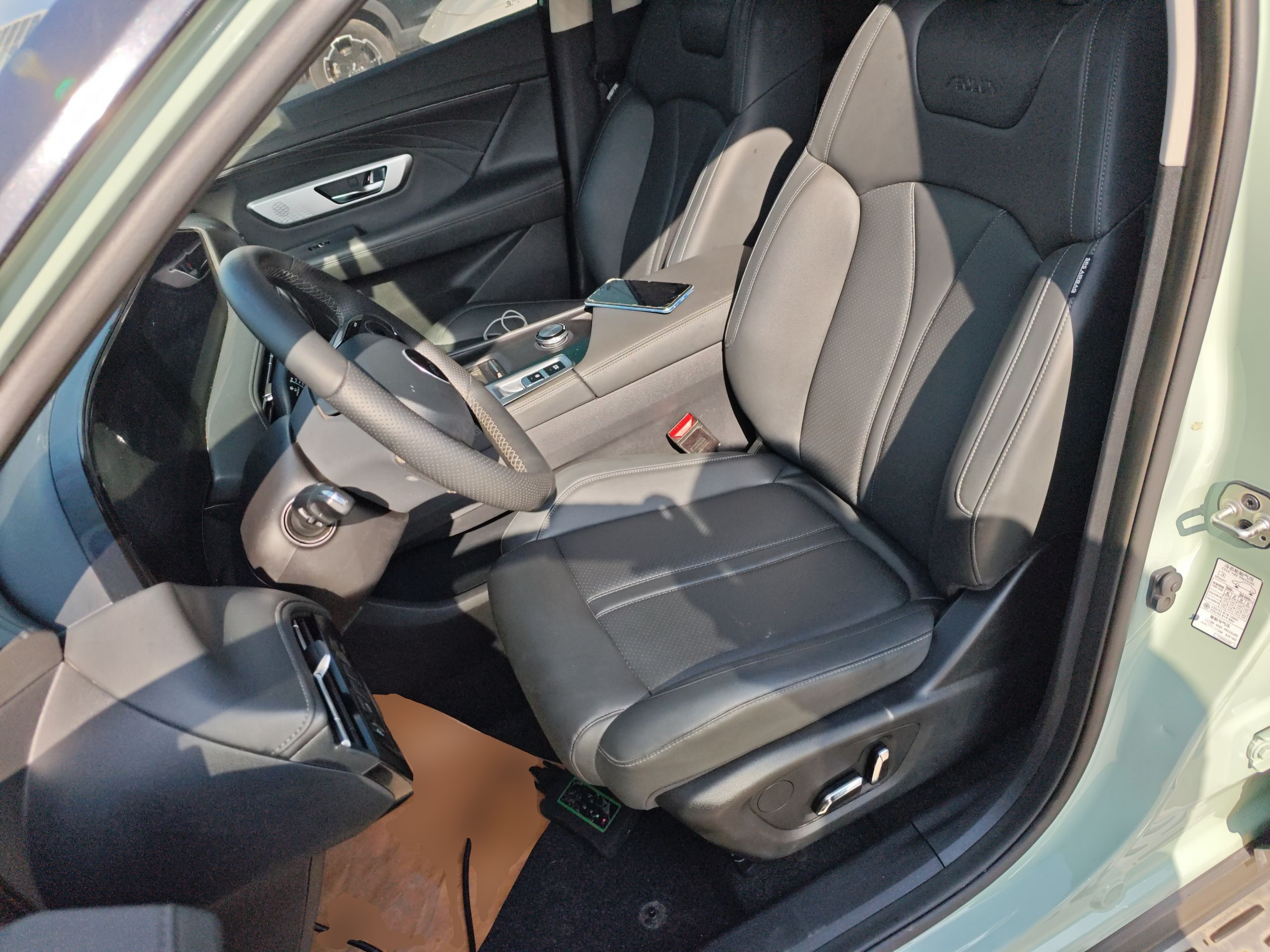 Переднее сиденье в автомобиле