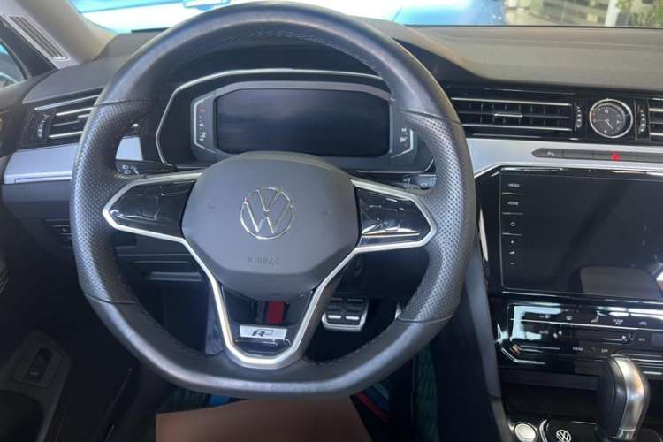 Used Volkswagen Magotan 2023 2 Million Units Limited Edition 330TSI DSG Leading Version
