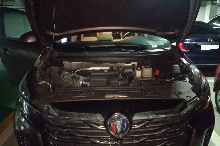 Used Buick GL8 2023 Land Executive Class Comfort Model
