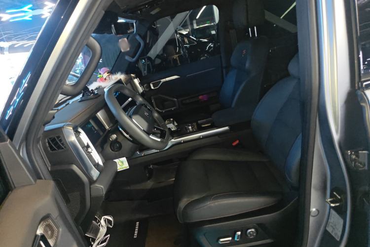 Used JETOUR Traveler 2023 2.0T All-Wheel Drive CrossPRO+
