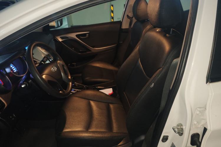 Used Hyundai Elantra 2015 1.6L Automatic Fashion Model
