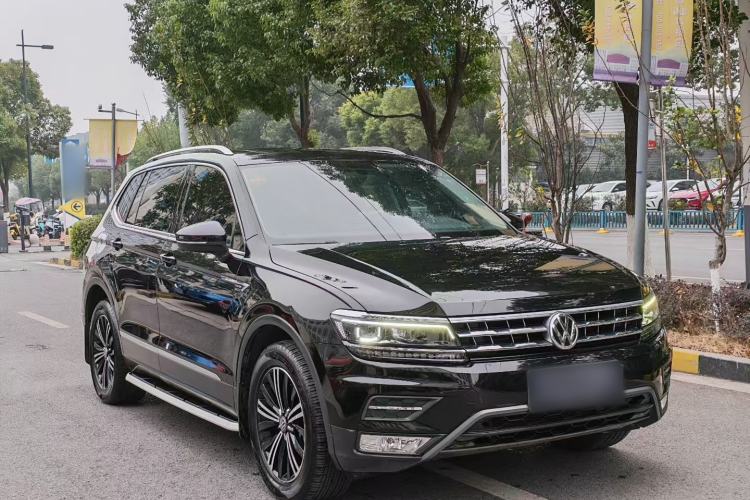 Used Volkswagen Tiguan L 2017 380TSI Automatic All-Wheel-Drive Luxury Edition
