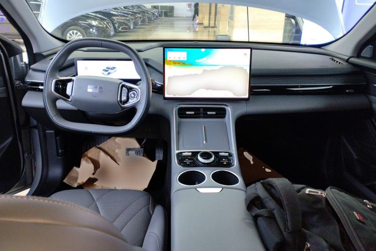 Used  L6 2025 EM-i 140km Starship Edition