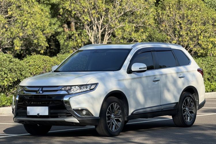 Used Mitsubishi Outlander 2016 2.4L 4x4 Elite Edition 5 Seats