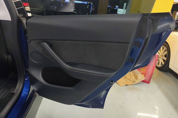 Used Tesla Model Y 2021 Long-Range All-Wheel-Drive Version
