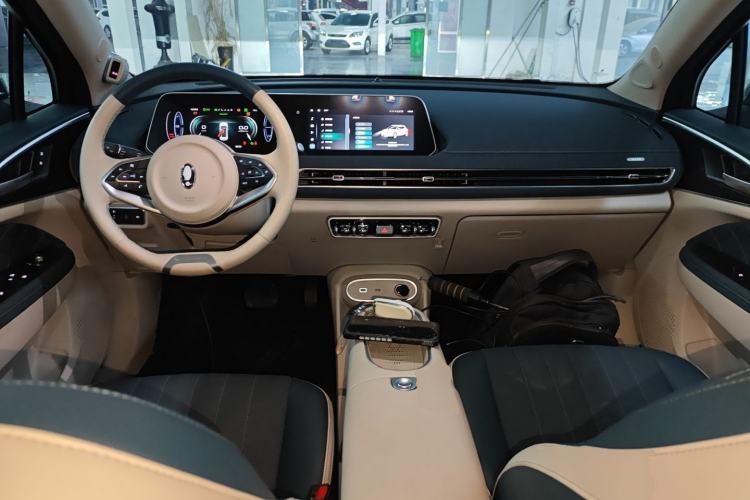 Used ORA Good Cat 2023 401 km Standard Range Prestige Version Lithium Iron Phosphate