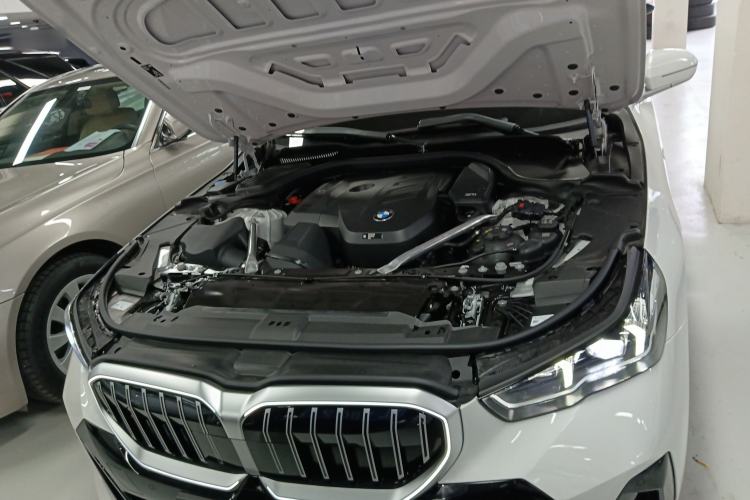 Used BMW 5 Series 2025 525Li M Sport Package