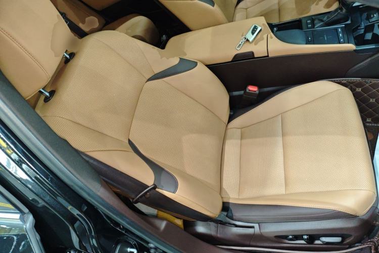 Used Lexus ES 2020 260 Excellence Edition
