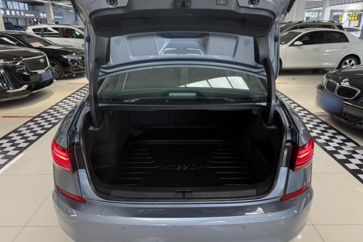 Used Volkswagen Passat 2022 330TSI Starry Luxury Edition
