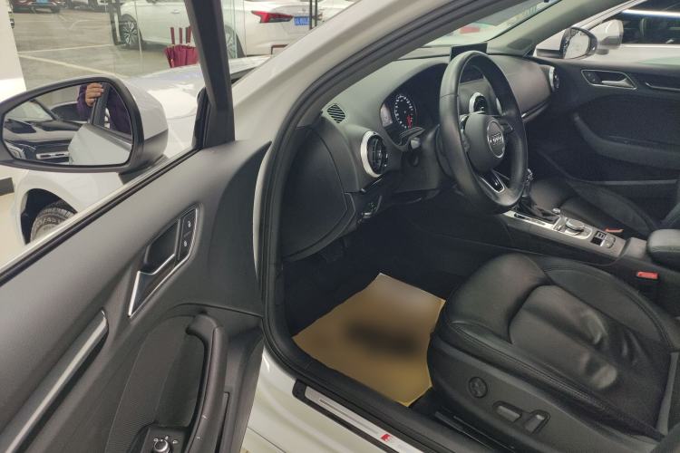 Used Audi A3 2019 Limousine 35 TFSI Fashion Edition China V standard
