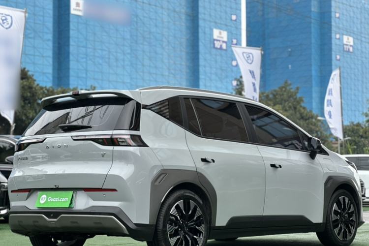 Used AION Y 2022 70 Tech Edition Lithium Iron Phosphate
